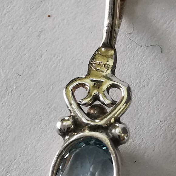 Sterling Silver Blue Topaz pendant on Sterling Chain - Picture 7 of 13